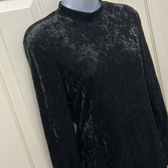 FOREVER 21 BLACK DRESS SZ MEDIUM HIGH NECK LONG SLEEVE MINI SLIT SIDE VELVET - Picture 3 of 11